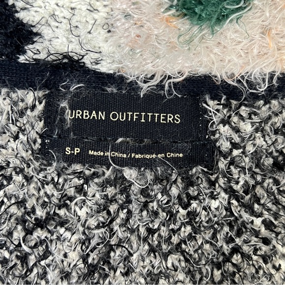 Urban Outfitters Neve Houndstooth Pattern Patchwork Cardigan - Picture 4 of 7